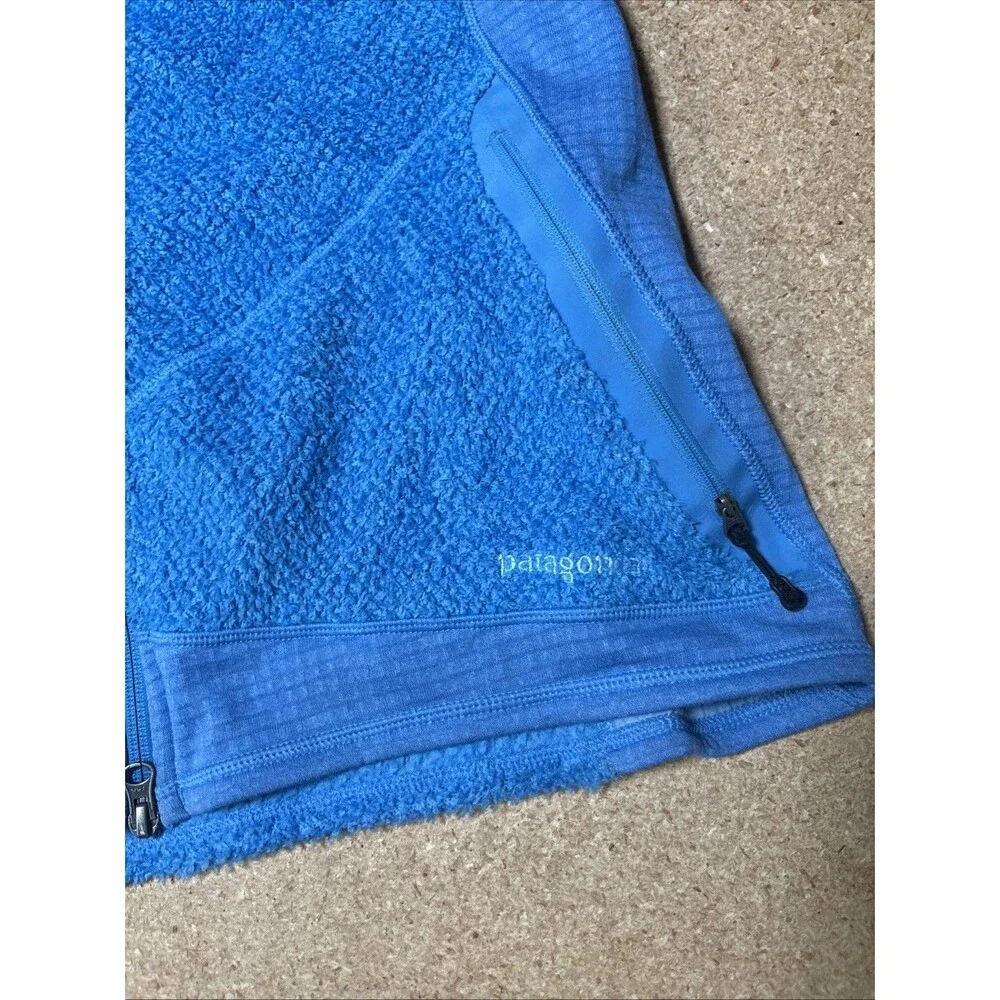 Patagonia Women's R2® Vest Blue  Size Large D1